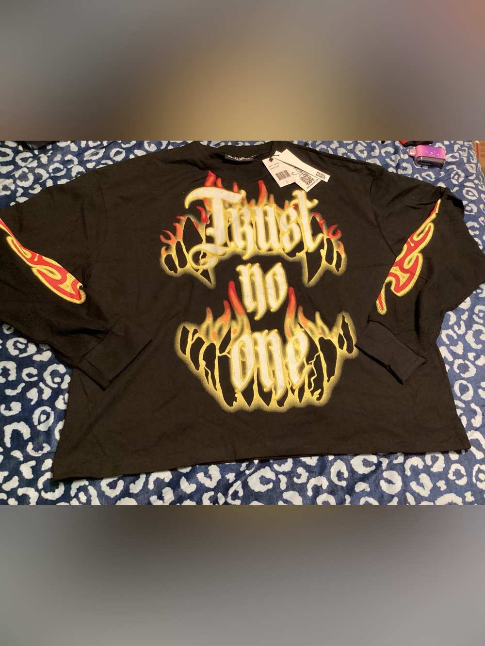 Black 'Trust No One' Flame Graphic Short-Sleeve Tee